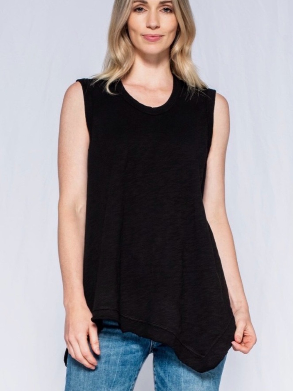 Wilt Black Sleeveless Slant Hem
Tank Top Size Small